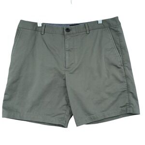 Club Monaco Baxter Fit Shorts Mens 34 Olive Green Cotton Blend Chino 7.5 Inseam